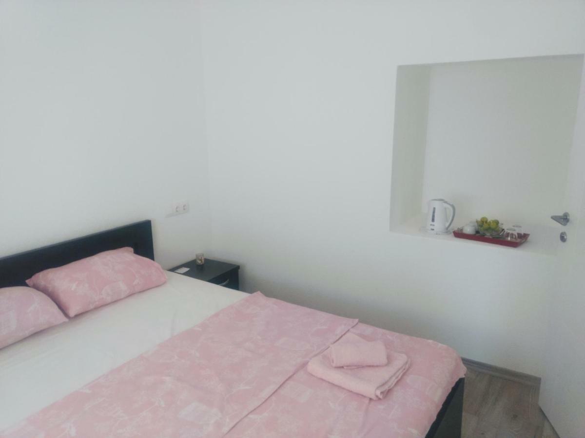 Guesthouse Flaghome โมสตาร์ ภายนอก รูปภาพ